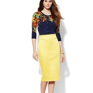 High waisted pencil skirt